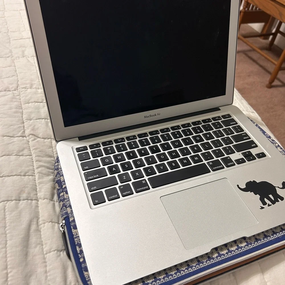Apple sleek silver